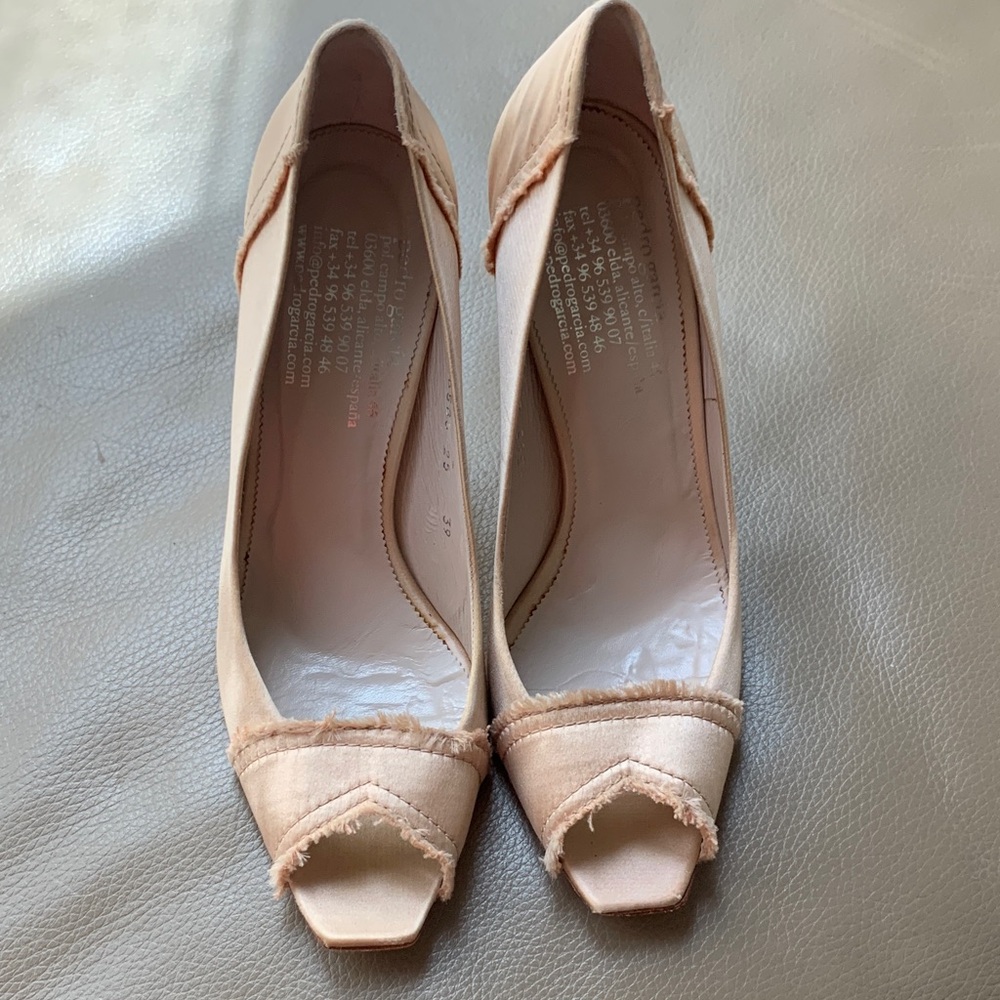 Pedro Garcia Elegant Women's Peep-Toe Heels
Made in Italy
